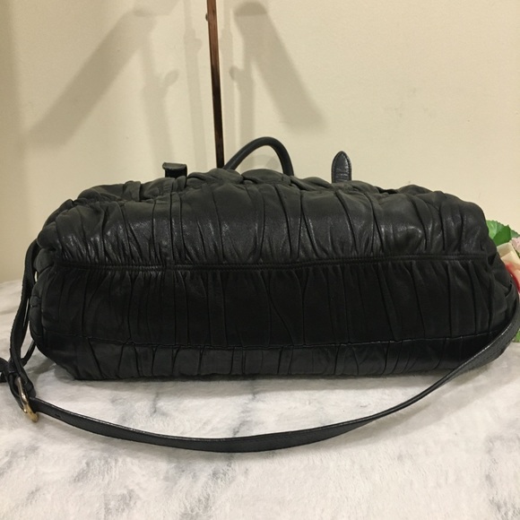 Prada Napa Gaufre two way tote bag - Picture 7 of 13